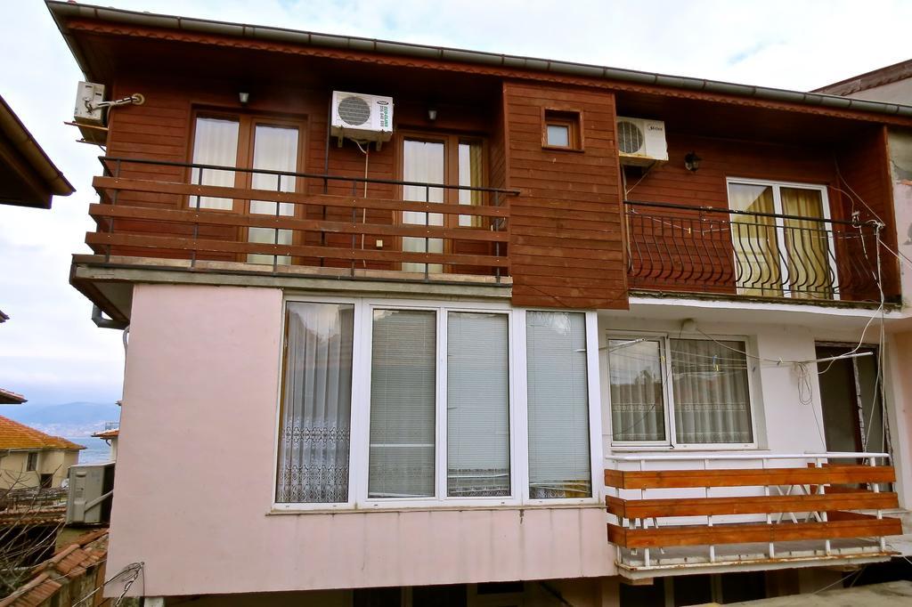 Family Hotel Lebed Несебир Екстер'єр фото